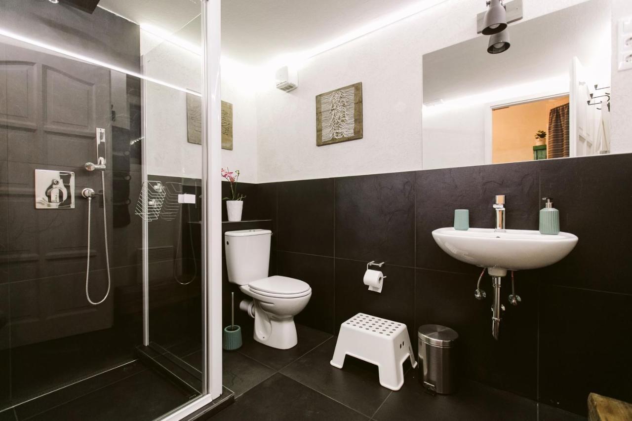 The Art Of Home Budapest Esterno foto