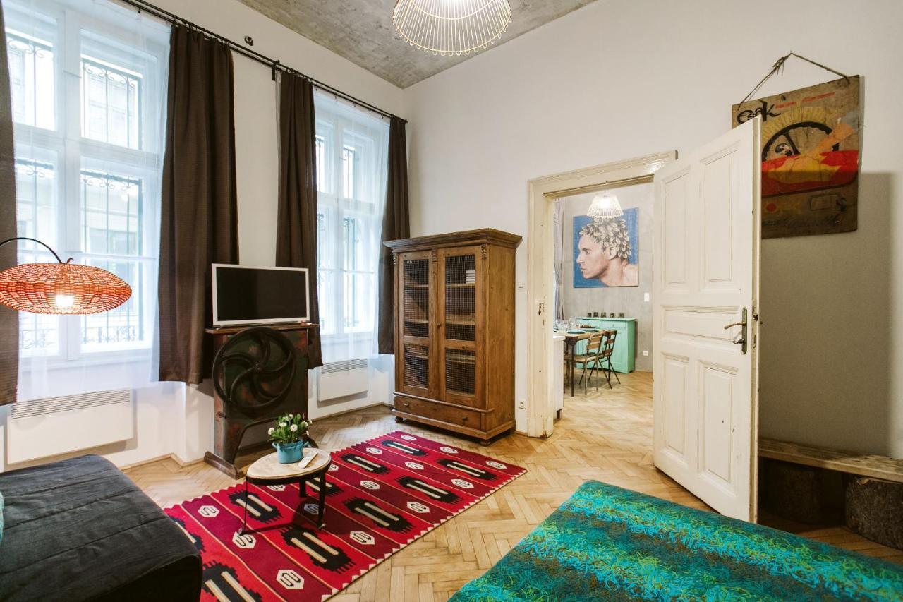 The Art Of Home Budapest Esterno foto