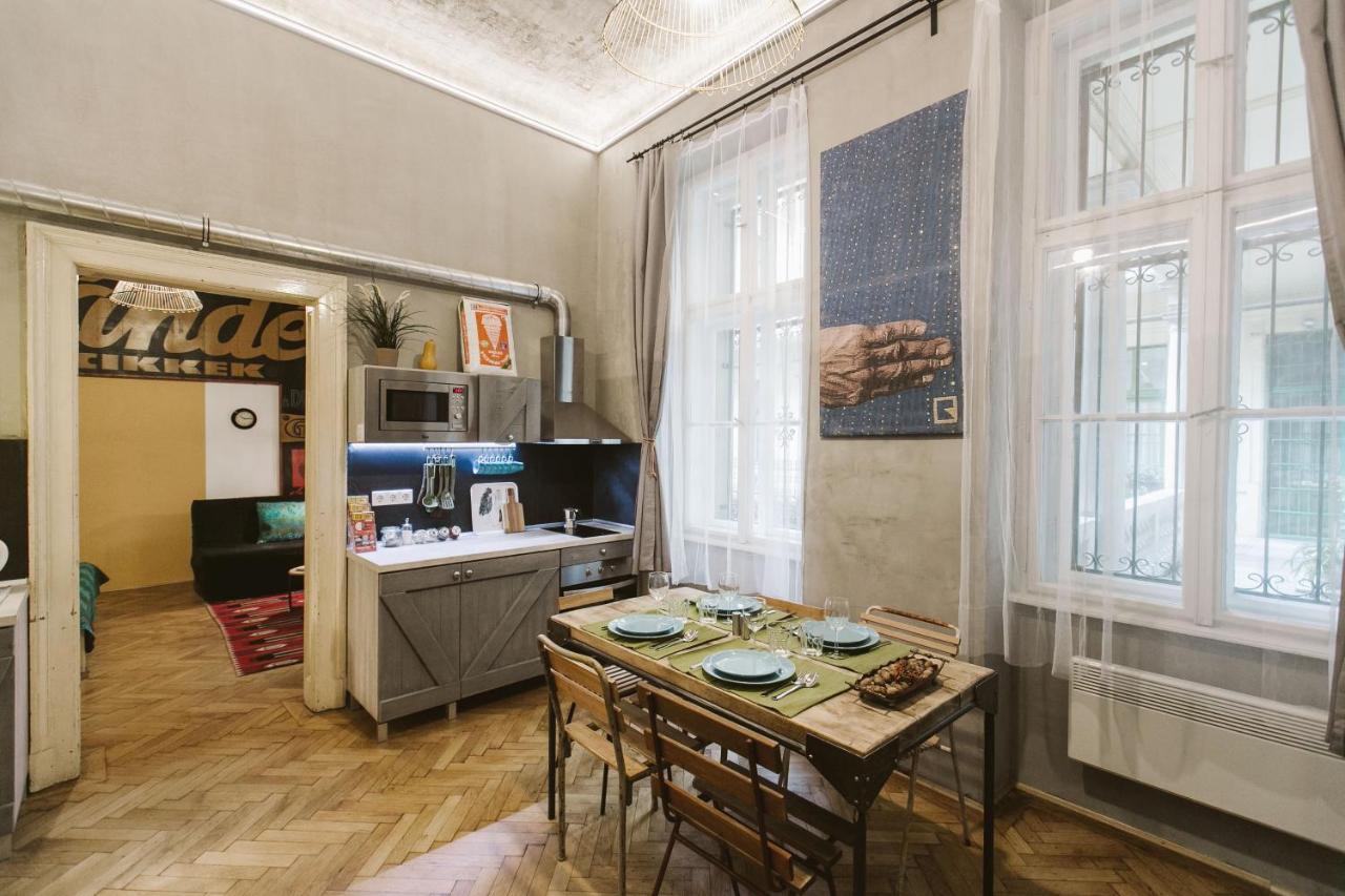 The Art Of Home Budapest Esterno foto